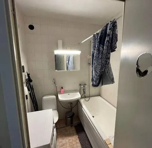 شقة Kotimaailma - Kaksio Tikkurilan Palveluiden Laehistoellae *